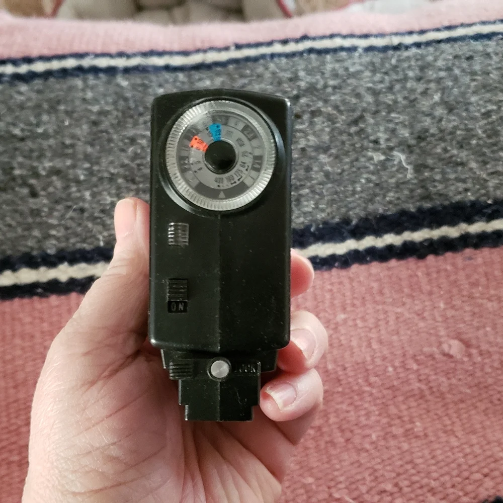 Vintage Vivitar 252 Flash, works great still